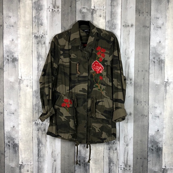 Torrid Camo Utility Jacket Size 1 NWOT Floral NWOT - Picture 2 of 3
